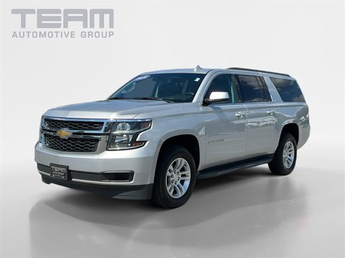 Used 2018 Chevrolet Suburban LT image 3