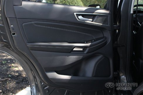 Used 2020 Ford Edge Titanium image 29