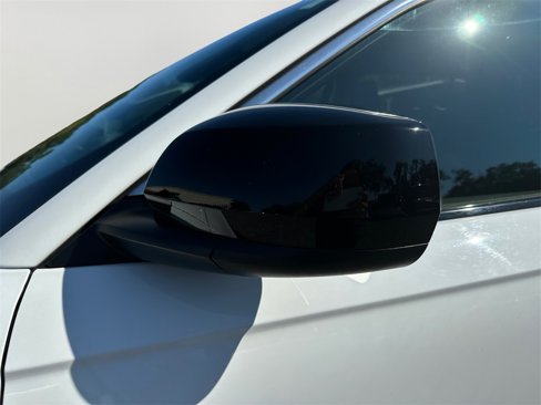 Used 2023 Jeep Grand Cherokee L Laredo image 11