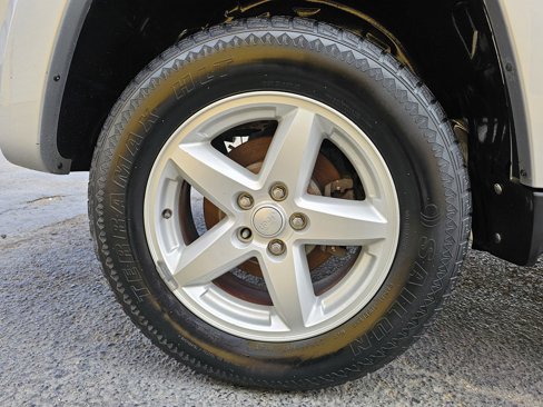 Used 2012 Jeep Liberty Limited image 29
