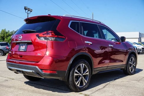 Used 2019 Nissan Rogue SV w/ Premium Package image 4