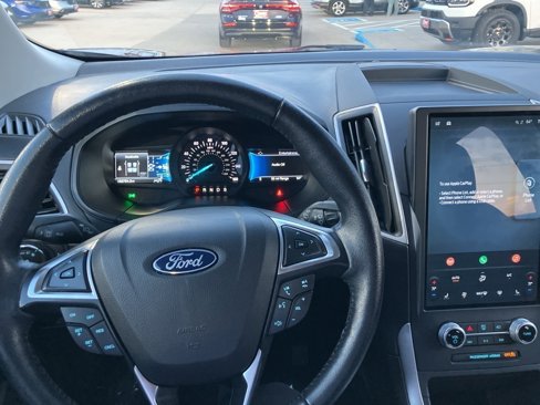 Used 2023 Ford Edge SEL image 17
