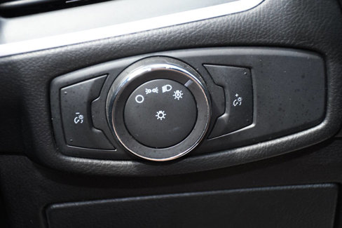 Used 2015 Ford Edge SEL image 29