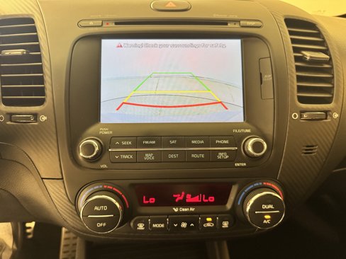 Used 2016 Kia Forte Koup SX w/ SX Premium Package image 12