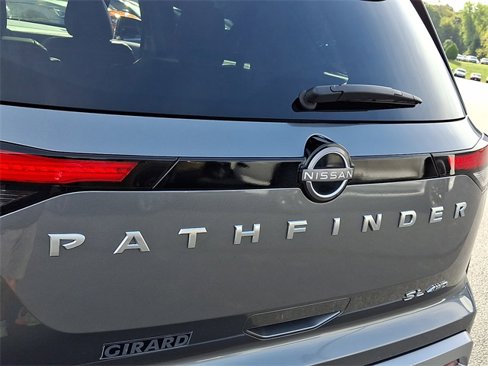 Used 2022 Nissan Pathfinder SL w/ SL Premium Package image 29