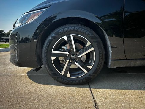 Used 2024 Nissan Sentra SV image 9