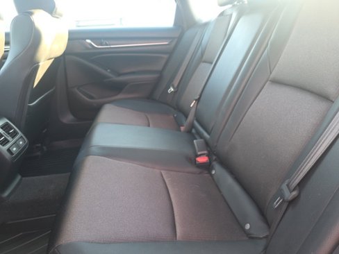 Used 2021 Honda Accord Sport image 11