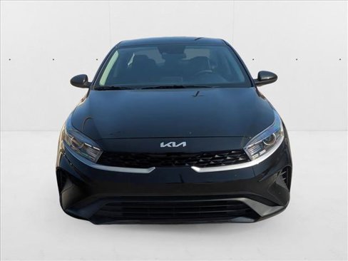 Used 2023 Kia Forte LXS image 3