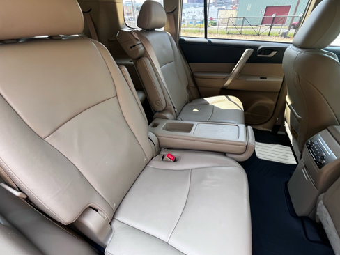 Used 2013 Toyota Highlander FWD image 59