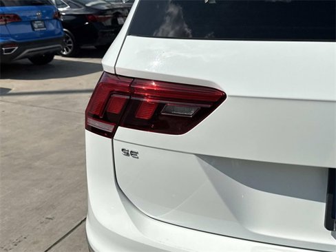Used 2022 Volkswagen Tiguan SE image 5
