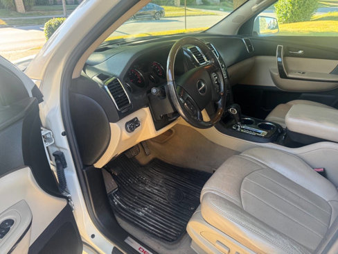 Used 2011 GMC Acadia Denali image 19