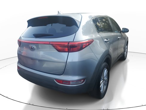 Used 2019 Kia Sportage LX image 3