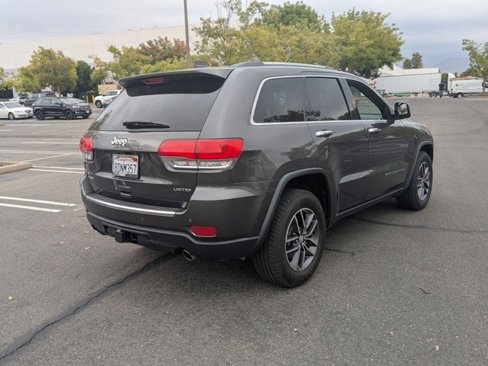 Used 2018 Jeep Grand Cherokee Limited w/ Trailer Tow Group IV image 5