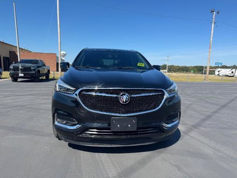 Used 2019 Buick Enclave Essence w/ LPO, Sport Appearance Package image 7