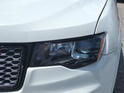 Used 2020 Jeep Grand Cherokee Altitude image 9