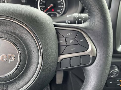Used 2022 Jeep Renegade Latitude w/ Convenience Group image 18