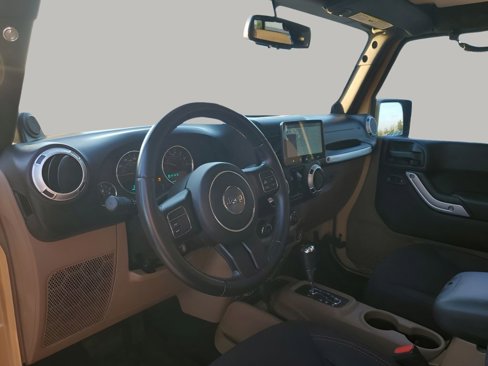 Used 2013 Jeep Wrangler Unlimited Sahara image 24