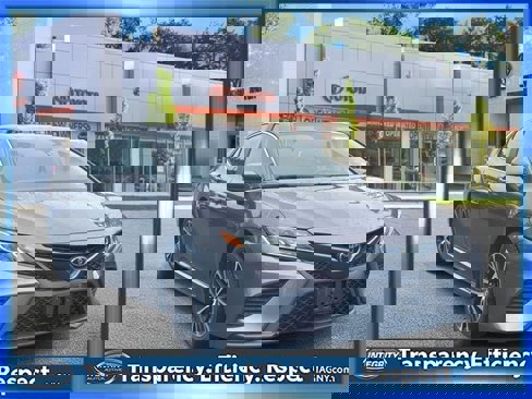 Used 2019 Toyota Camry SE image 1