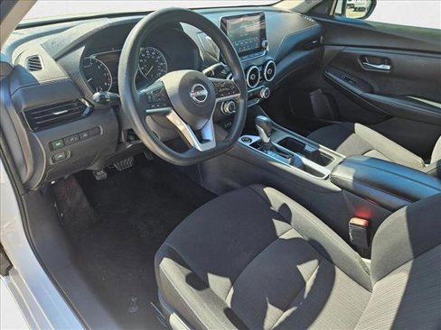 Used 2024 Nissan Sentra SV image 9