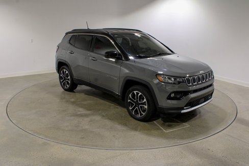 Used 2024 Jeep Compass Limited image 7