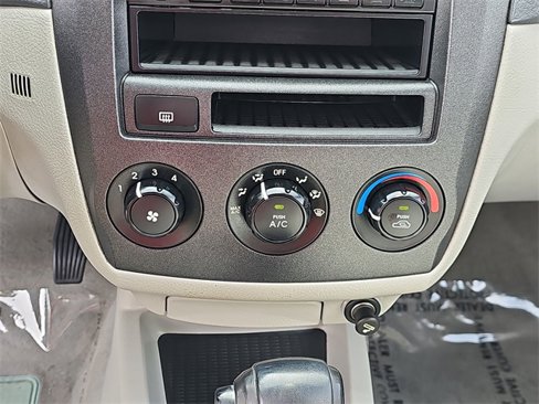 Used 2004 Kia Spectra Sedan image 21