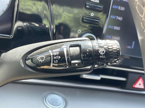 Certified 2022 Hyundai Elantra SEL w/ Convenience + Premium Package image 23