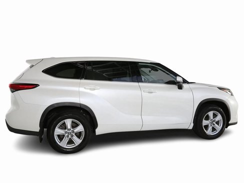 Used 2021 Toyota Highlander L image 7