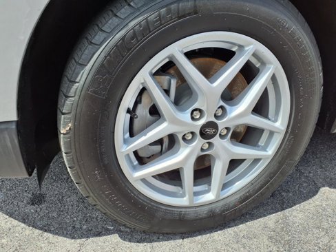 Used 2024 Ford Edge SEL image 9