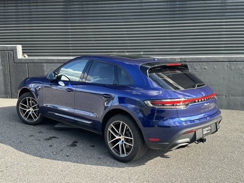 Certified 2025 Porsche Macan image 8