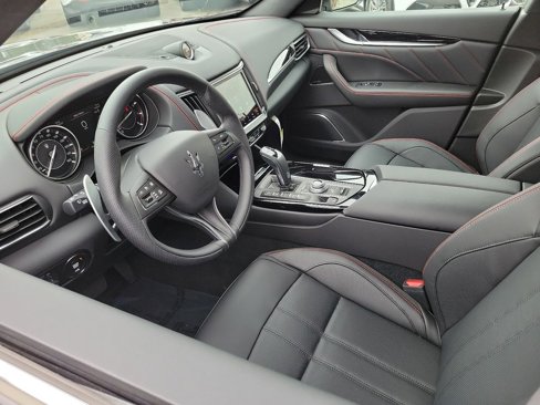 New 2024 Maserati Levante GT Ultima image 4