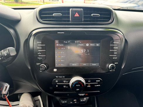 Used 2018 Kia Soul + image 13