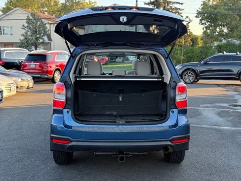 Used 2014 Subaru Forester 2.5i Premium w/ All-Weather Package image 10