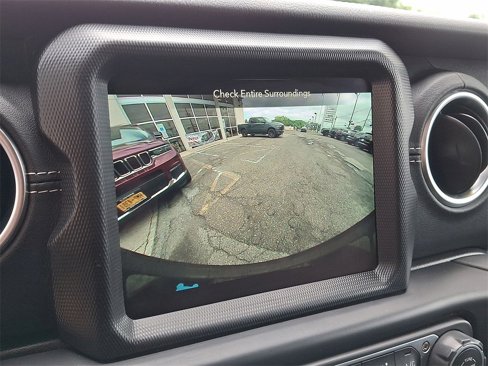 Used 2023 Jeep Wrangler Unlimited Sahara image 21