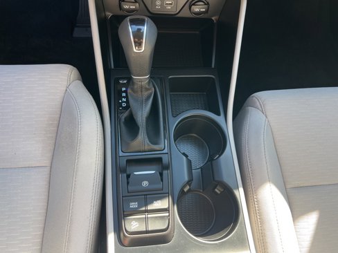 Used 2020 Hyundai Tucson SE w/ Winter Weather Package image 17