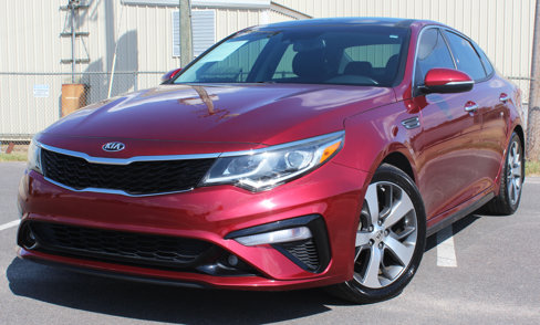 Used 2019 Kia Optima S w/ S Panoramic Sunroof Package image 1