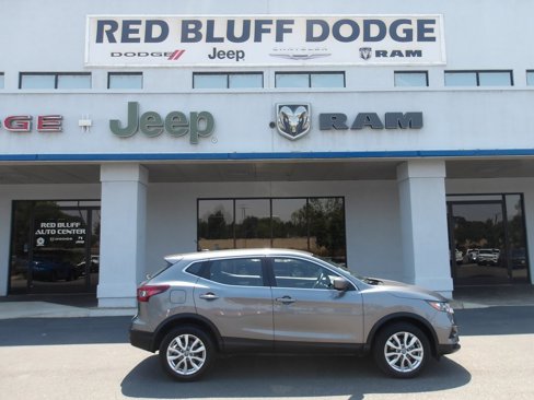 Used 2022 Nissan Rogue Sport S image 1