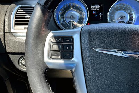 Used 2013 Chrysler 300 C image 18