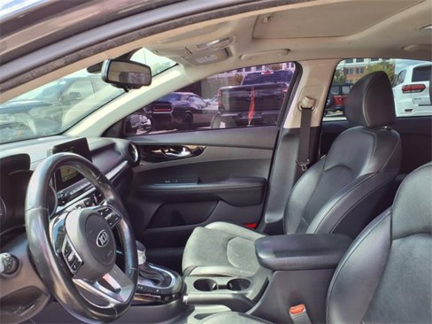 Used 2021 Kia Forte EX image 11