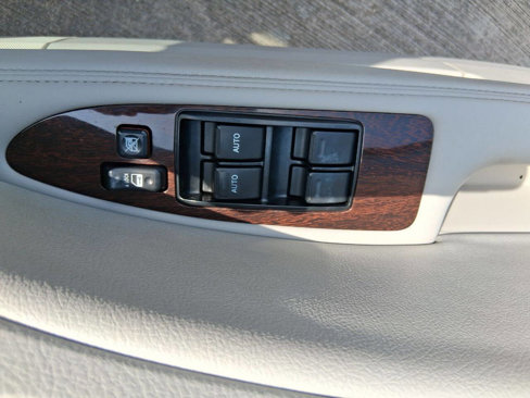 Used 2009 Toyota Avalon XLS image 25