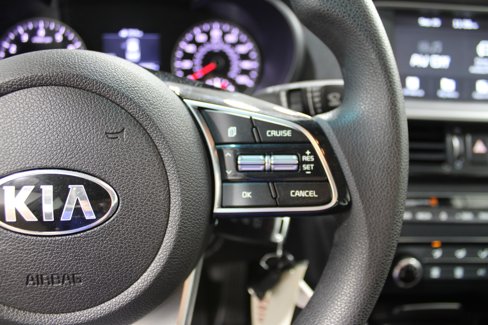 Used 2020 Kia Optima LX image 9