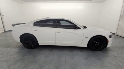 Used 2016 Dodge Charger R/T w/ Blacktop Package image 9