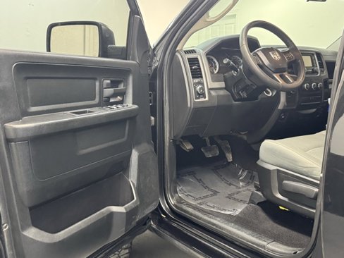 Used 2018 RAM 1500 Express w/ Wheel & Sound Group image 9