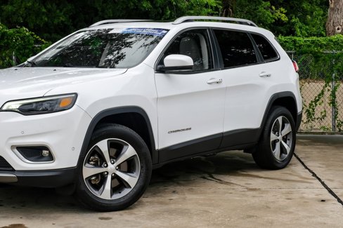 Used 2021 Jeep Cherokee Limited image 14