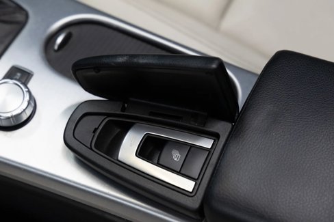 Used 2014 Mercedes-Benz SLK 250 image 26