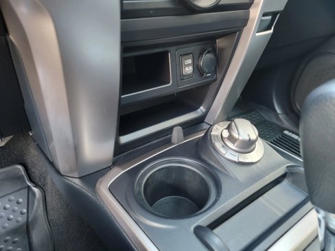 Used 2018 Toyota 4Runner SR5 Premium image 18
