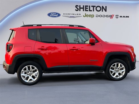 Used 2018 Jeep Renegade Latitude w/ Popular Equipment Group image 6