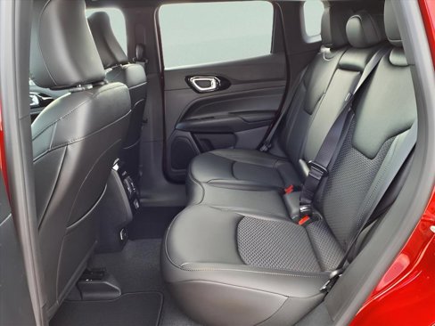 New 2025 Jeep Compass Latitude w/ Altitude Special Edition image 8