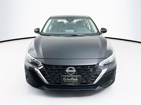 Used 2024 Nissan Sentra SV image 2