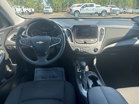 Used 2024 Chevrolet Malibu LT image 2