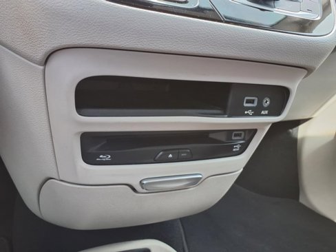 Used 2018 Chrysler Pacifica Touring-L Plus image 31